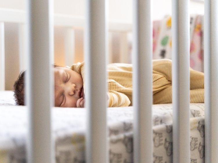 Can Babies Sleep on Their Side? - Babysense