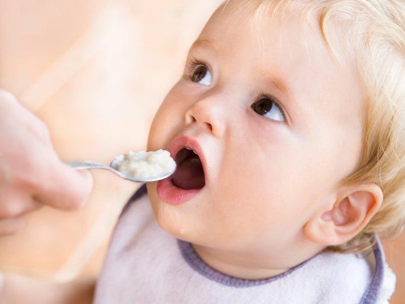 Avoiding childhood obesity early on when introducing solids - Babysense