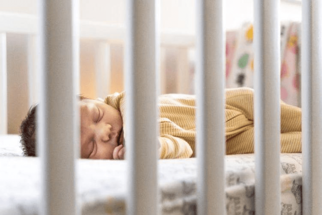 Can Babies Sleep on Their Side? - Babysense