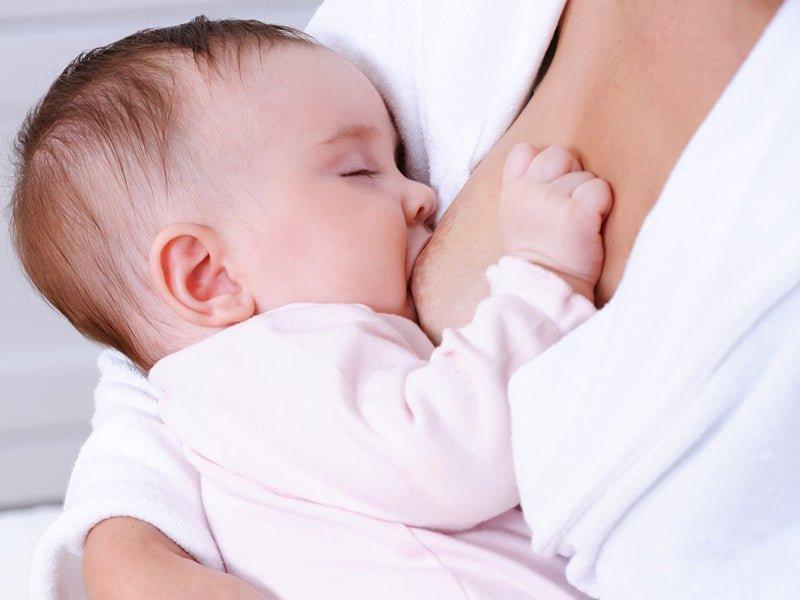 Dream feeds – when and how to feed your baby at night - Babysense